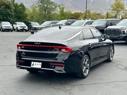 2022 Kia K5 EX