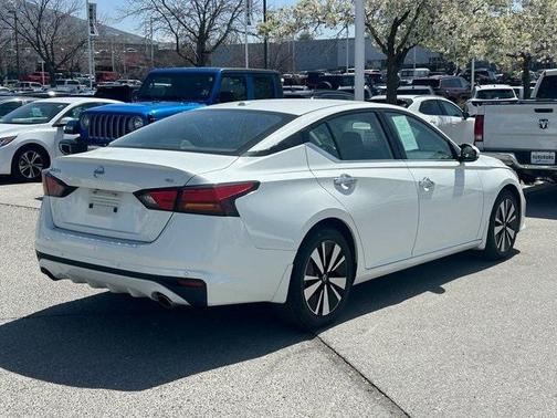 2022 Nissan Altima 2.5 SL