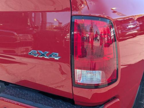 Flame Red Clearcoat 2012 RAM 1500 Sport