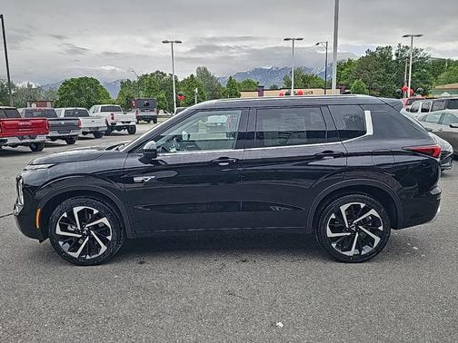 2025 Mitsubishi Outlander PHEV 