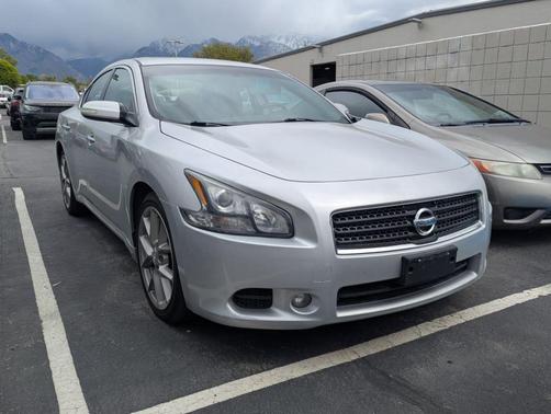 Brilliant Silver 2011 Nissan Maxima SV