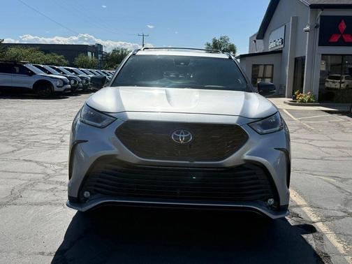 Celestial Silver Metallic 2024 Toyota Highlander XSE