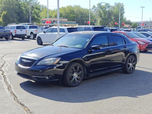 2013 Chrysler 200 Limited