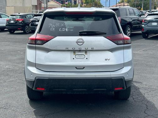Brilliant Silver Metallic 2024 Nissan Rogue SV
