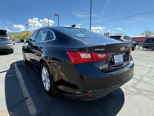 Mosaic Black Metallic 2023 Chevrolet Malibu LT
