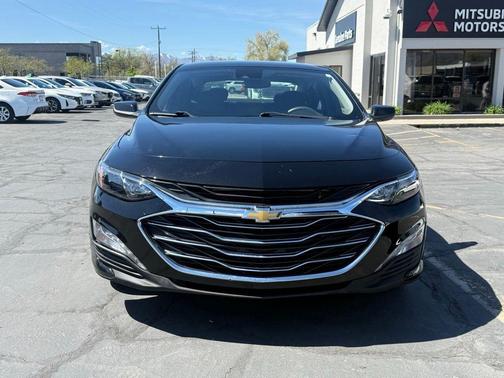 Mosaic Black Metallic 2023 Chevrolet Malibu LT