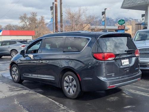 2020 Chrysler Pacifica Hybrid Limited