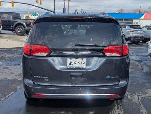 2020 Chrysler Pacifica Hybrid Limited