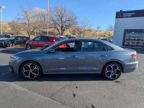 2020 Volkswagen Passat 2.0T R-Line