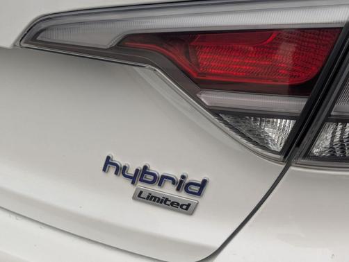 2017 Hyundai SONATA Hybrid Limited