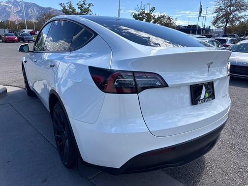 White 2023 Tesla Model Y Long Range