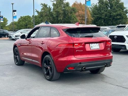 2017 Jaguar F-PACE 35t R-Sport