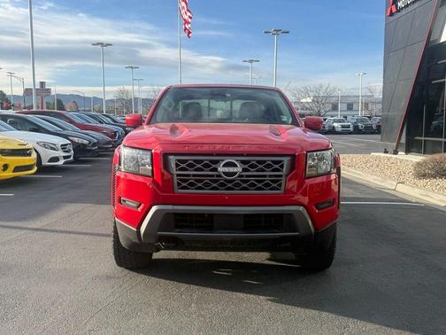 2022 Nissan Frontier SV