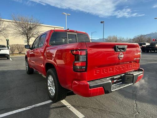 2022 Nissan Frontier SV