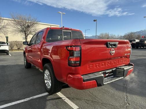 2022 Nissan Frontier SV