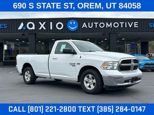 Bright White Clearcoat 2019 RAM 1500 Classic SLT