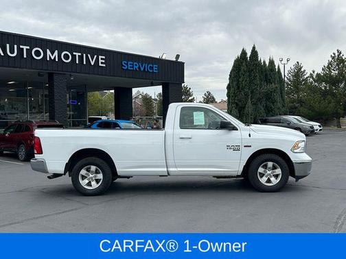 Bright White Clearcoat 2019 RAM 1500 Classic SLT