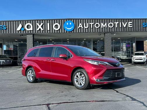 2023 Toyota Sienna Limited