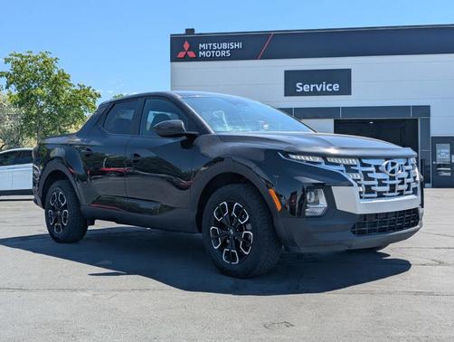 Phantom Black 2022 Hyundai SANTA CRUZ 2.5L SE