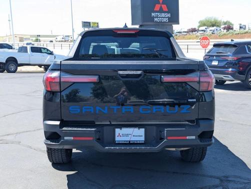 Phantom Black 2022 Hyundai SANTA CRUZ 2.5L SE