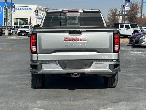 2024 GMC Sierra 1500 SLE