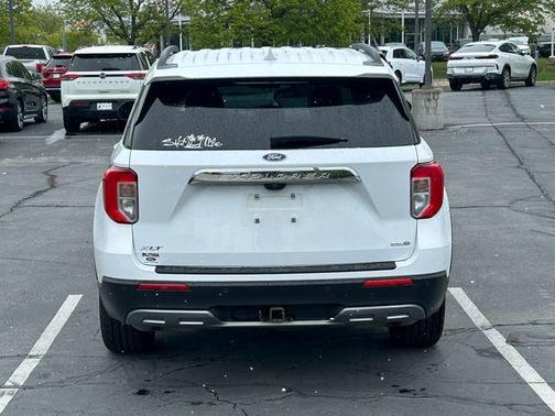 Oxford White 2020 Ford Explorer XLT