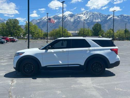 Oxford White 2020 Ford Explorer XLT