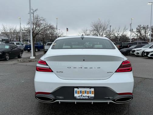 2024 Genesis G70 2.5T