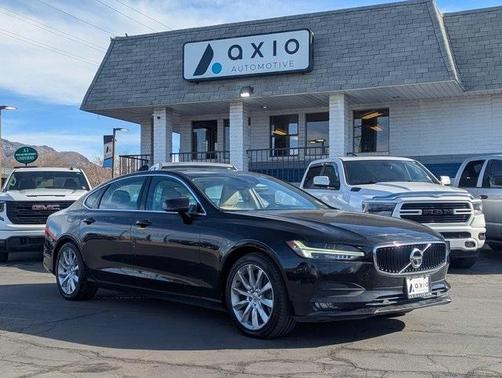2018 Volvo S90 T6 Momentum