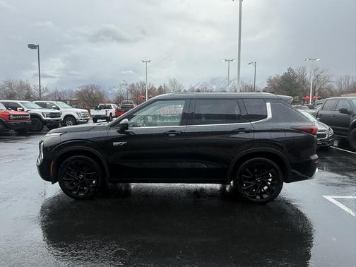 2023 Mitsubishi Outlander PHEV SEL
