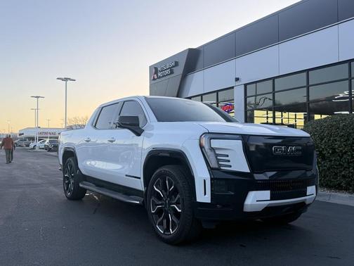 2025 GMC Sierra EV Denali