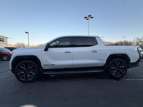2025 GMC Sierra EV Denali