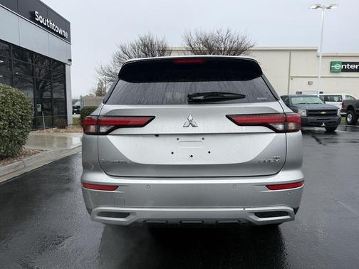 2025 Mitsubishi Outlander PHEV SE