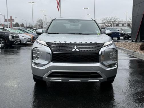 2025 Mitsubishi Outlander PHEV SE