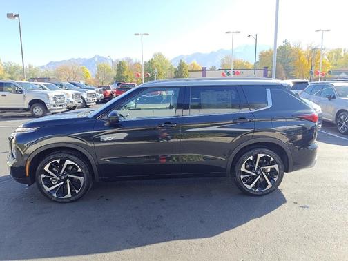 2025 Mitsubishi Outlander PHEV 