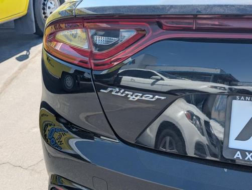 Aurora Black 2018 Kia Stinger Base