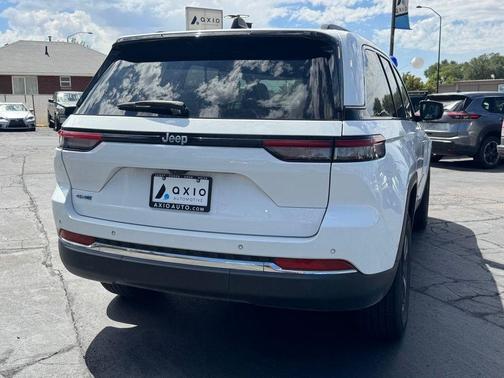 Bright White Clearcoat 2024 Jeep Grand Cherokee 4xe Base