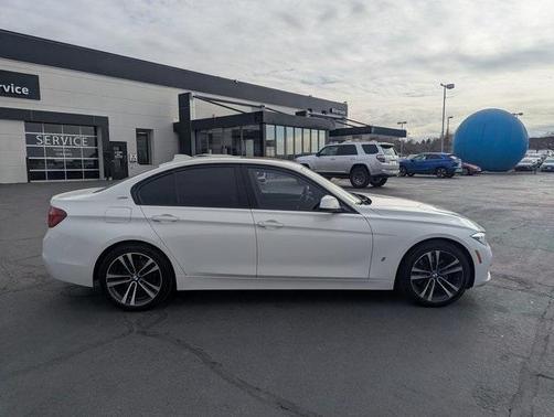 2018 BMW 330e iPerformance