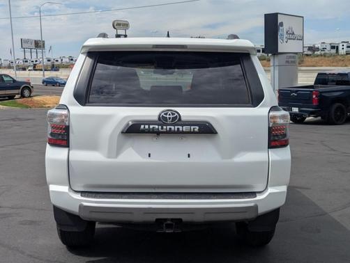 2024 Toyota 4Runner TRD Off Road