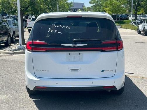 2023 Chrysler Pacifica Hybrid Touring L