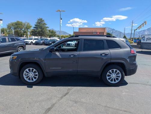 2022 Jeep Cherokee Latitude Lux