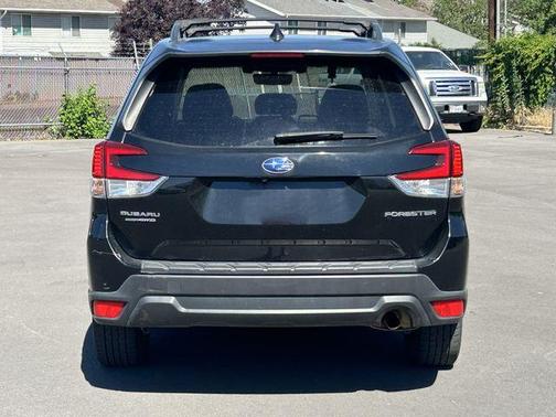 Crystal Black Silica 2020 Subaru Forester Premium
