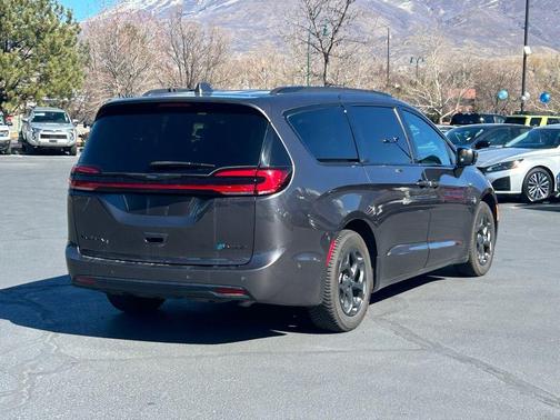 2021 Chrysler Pacifica Hybrid Touring L