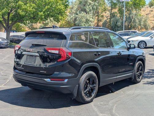 2022 GMC Terrain AT4