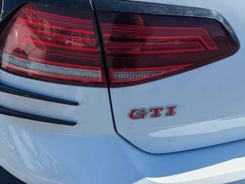 2019 Volkswagen Golf GTI 2.0T SE