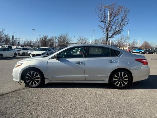 2017 Nissan Altima 2.5 SV