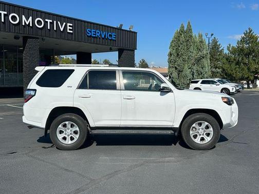 Ice 2023 Toyota 4Runner SR5 Premium