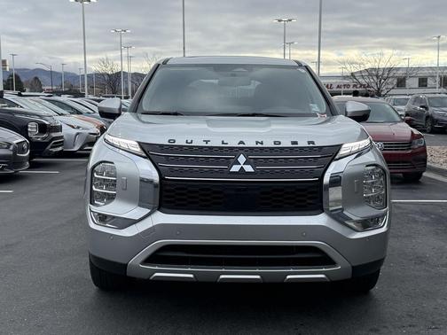 2025 Mitsubishi Outlander PHEV SE