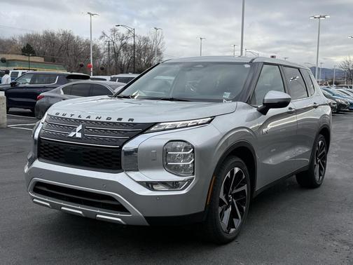 2025 Mitsubishi Outlander PHEV SE