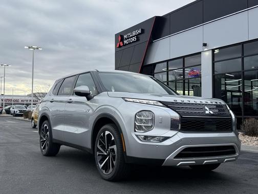 2025 Mitsubishi Outlander PHEV SE